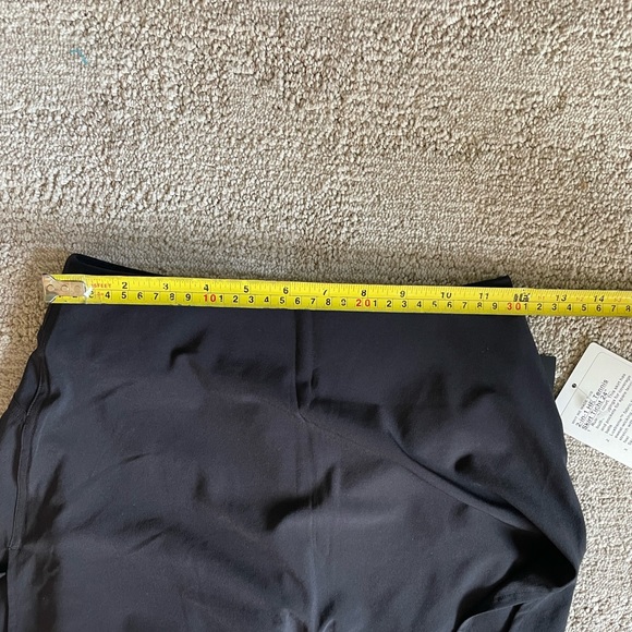 Lululemon skirt tight - Picture 6 of 7